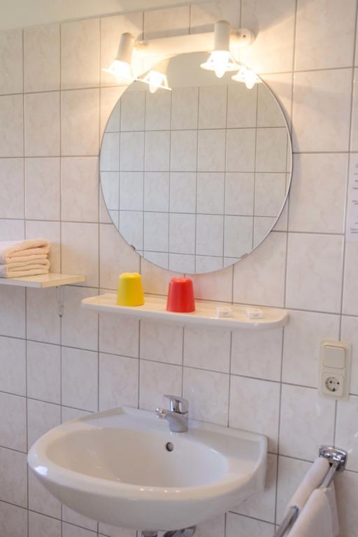 Zum Wikinger Hotel Neßmersiel Стая снимка