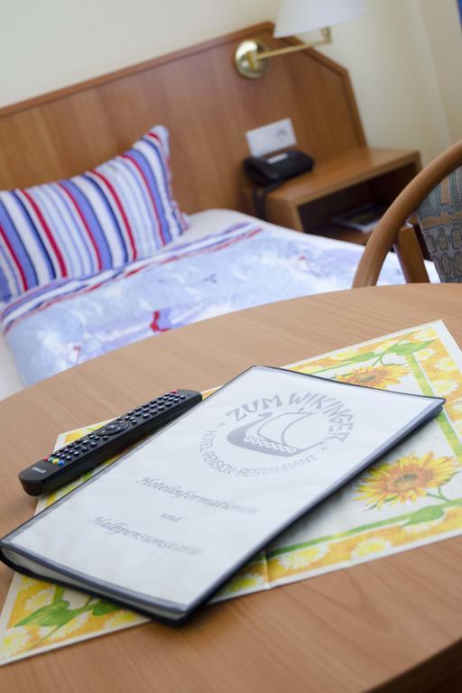 Zum Wikinger Hotel Neßmersiel Екстериор снимка