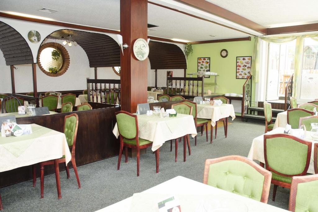 Zum Wikinger Hotel Neßmersiel Екстериор снимка