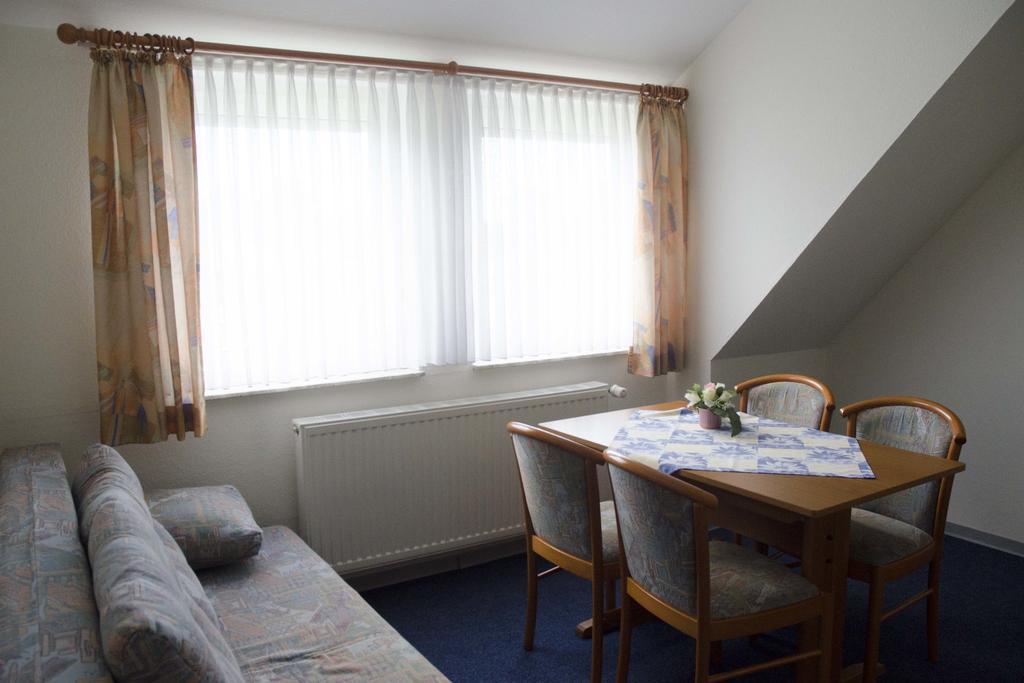 Zum Wikinger Hotel Neßmersiel Екстериор снимка