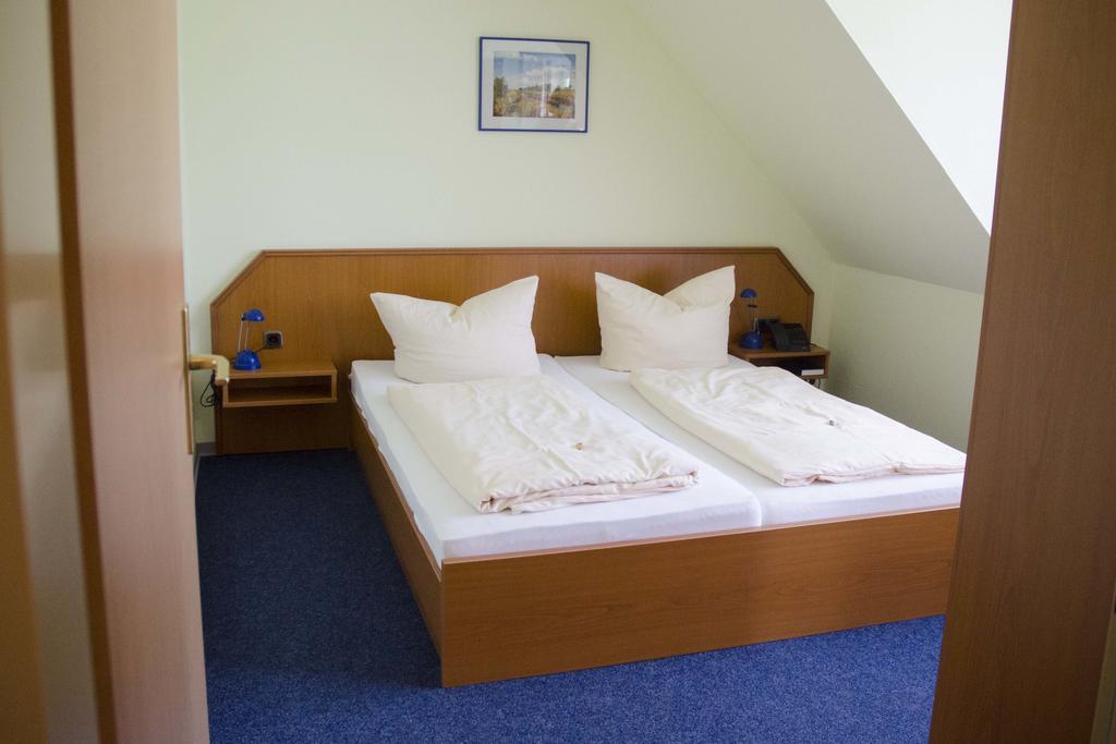 Zum Wikinger Hotel Neßmersiel Екстериор снимка