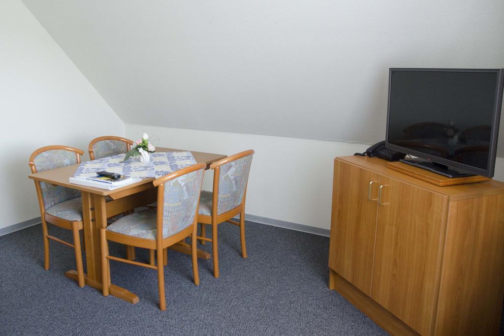 Zum Wikinger Hotel Neßmersiel Екстериор снимка
